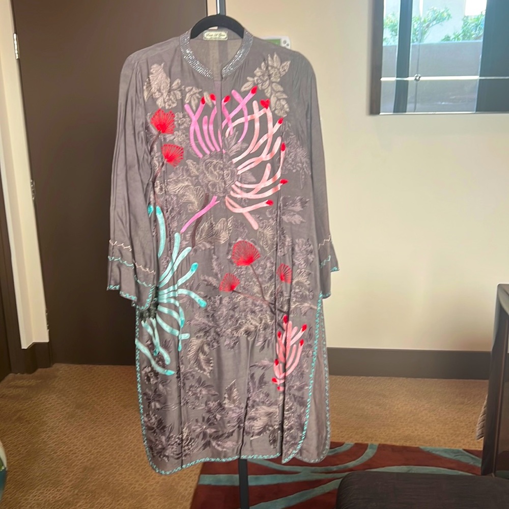 Sarah gilani kurta and pants